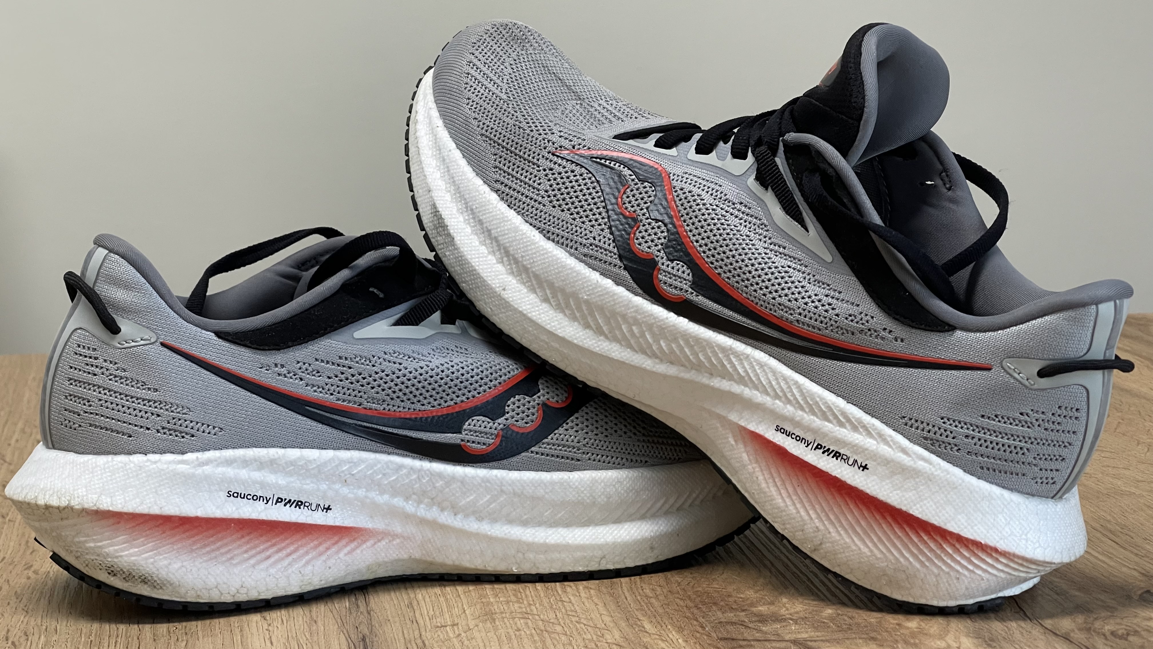 Saucony Triumph 21: la scarpa da lento che sa essere veloce