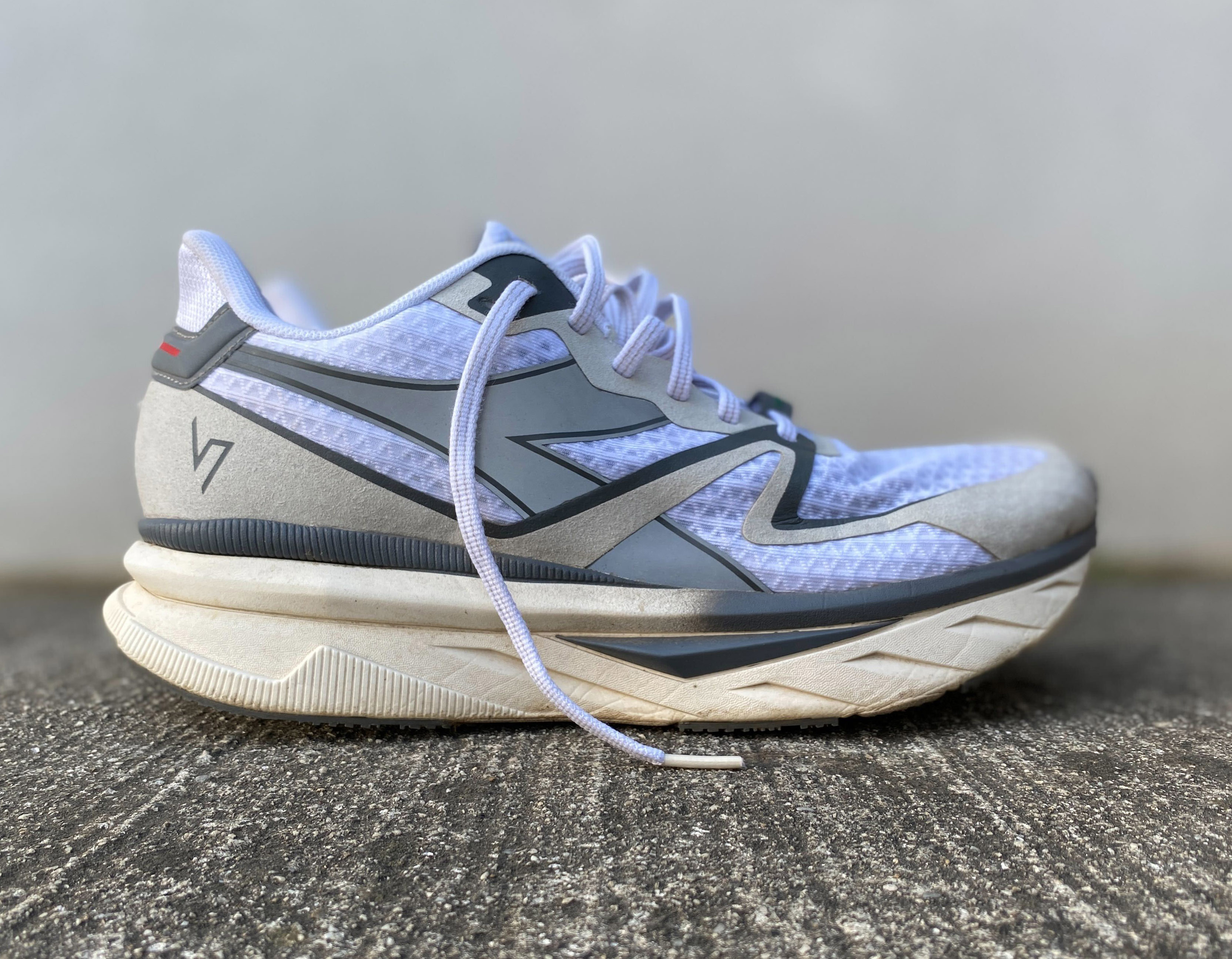 Diadora Atomo V7000: la recensione della scarpa Made in Italy