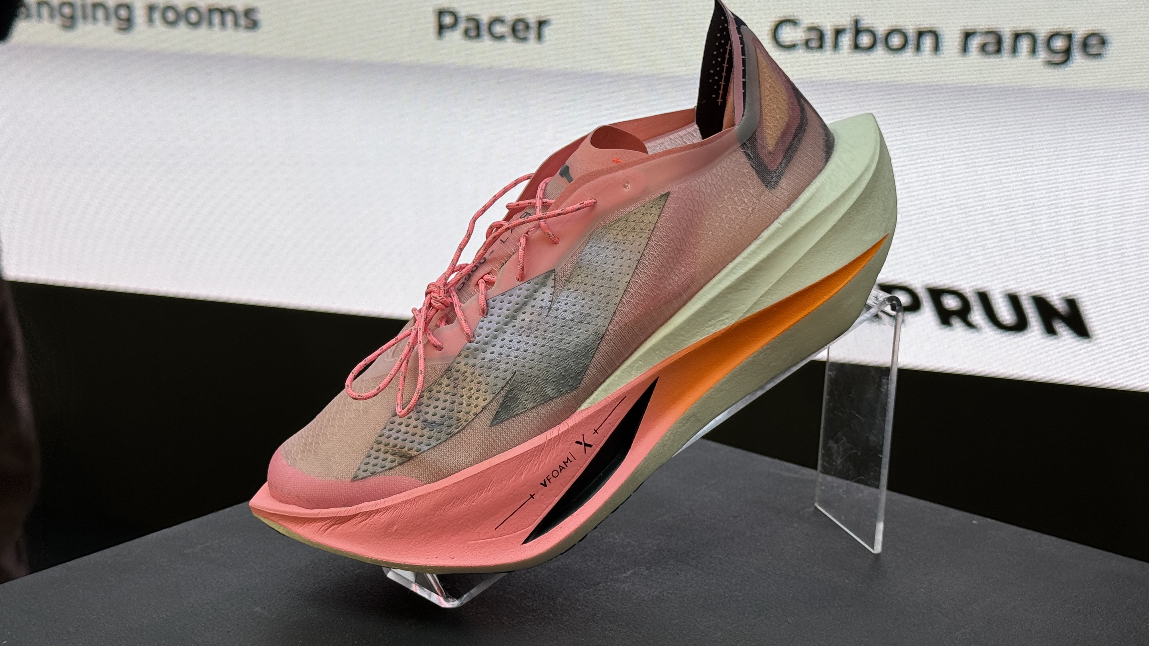 Kiprun KD900X LAB: la nuova supershoe per i più veloci
