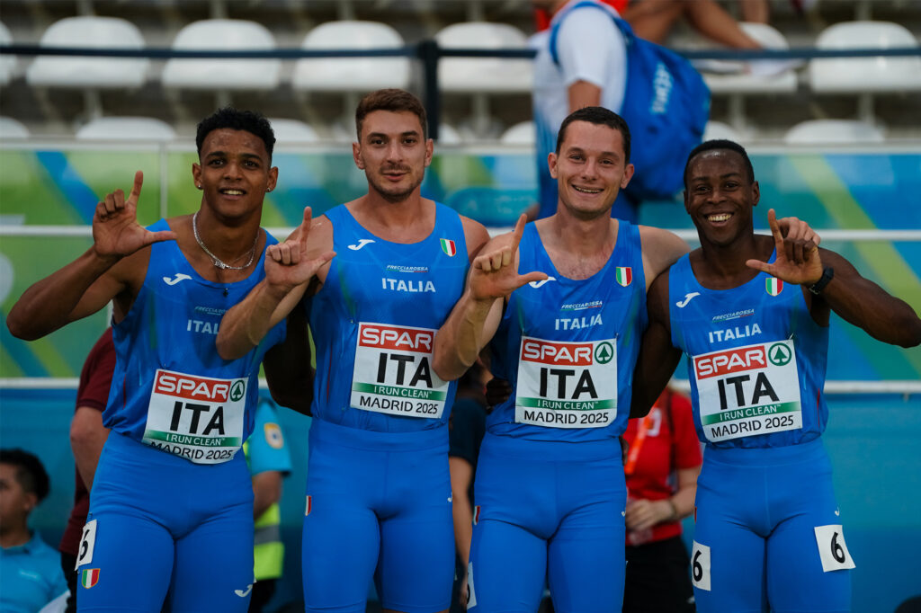 La staffetta 4x100 maschile: Simonelli, Randazzo, Tortu e Desalu (foto Grana/Fidal)