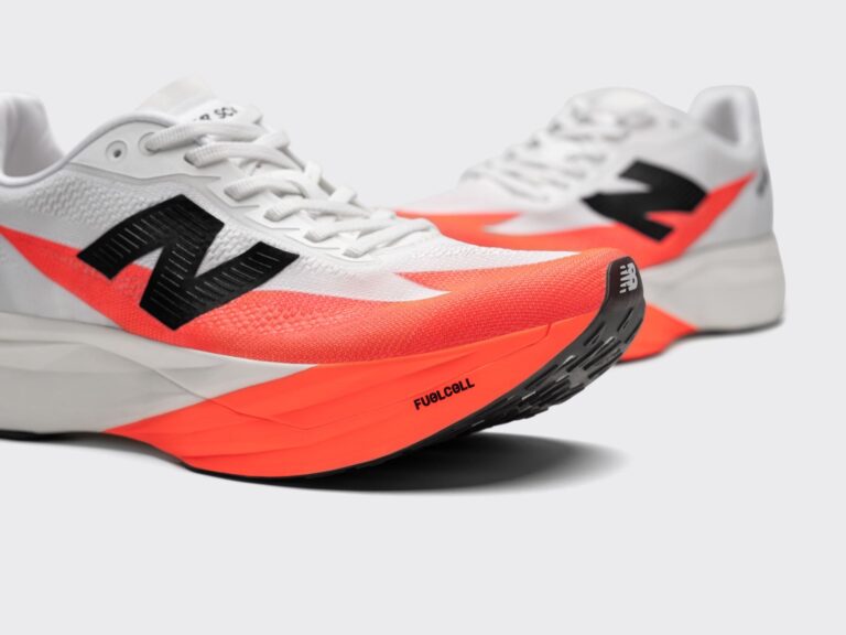 La nuova New Balance FuelCell SC Elite v5