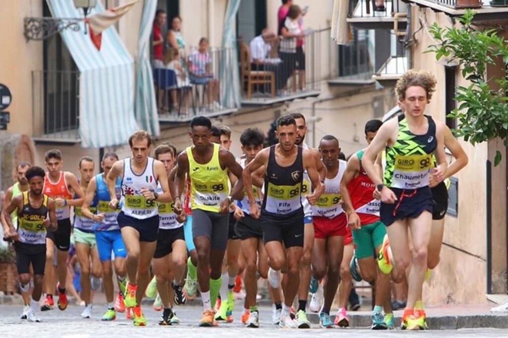 Il Giro Podistico Internazionale di Castelbuono 2024 (foto Giro di Castelbuono)