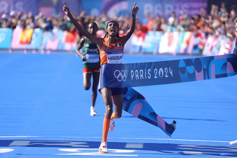 Sifan Hassan alla maratona Olimpica di Parigi (foto Giancarlo Colombo)