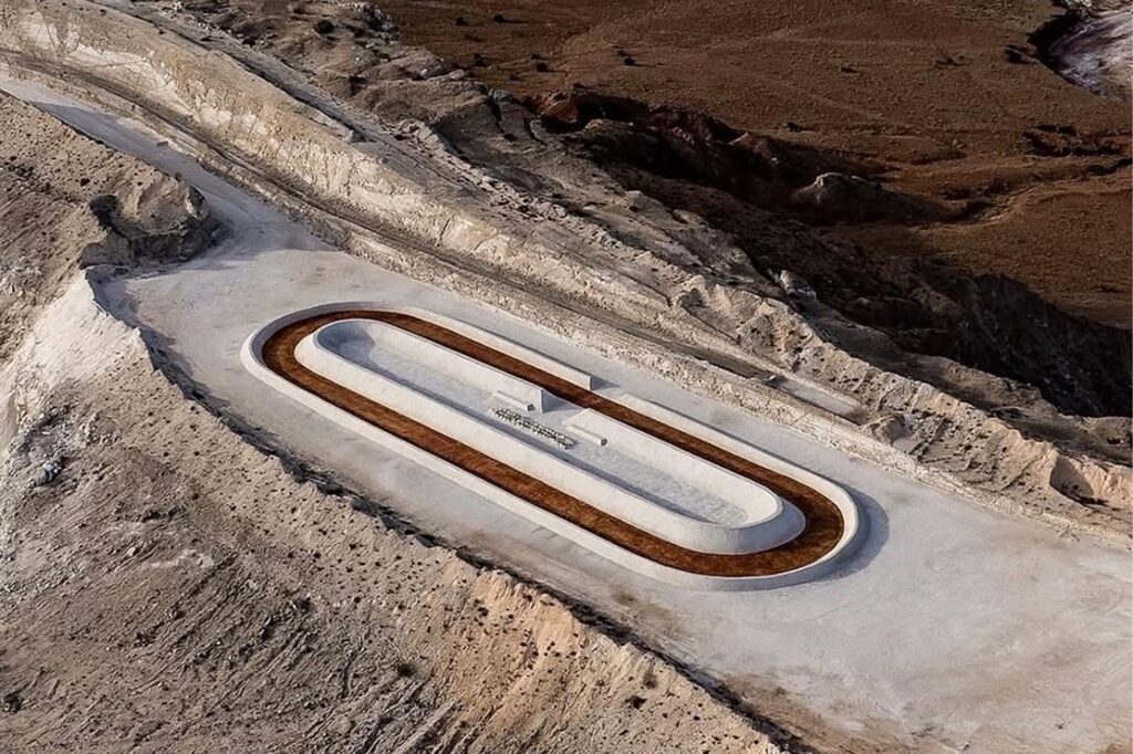 La pista Adidas nel deserto di santa fe (foto Playlab)