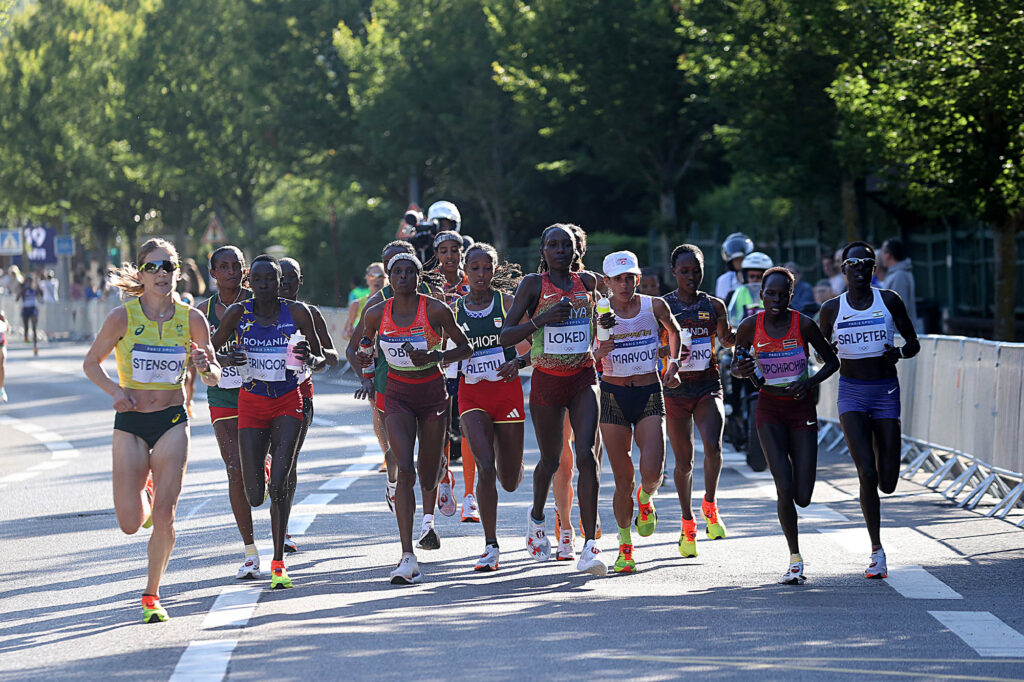 La maratona olimpica femminile a Parigi 2024 (foto Giancarlo Colombo)