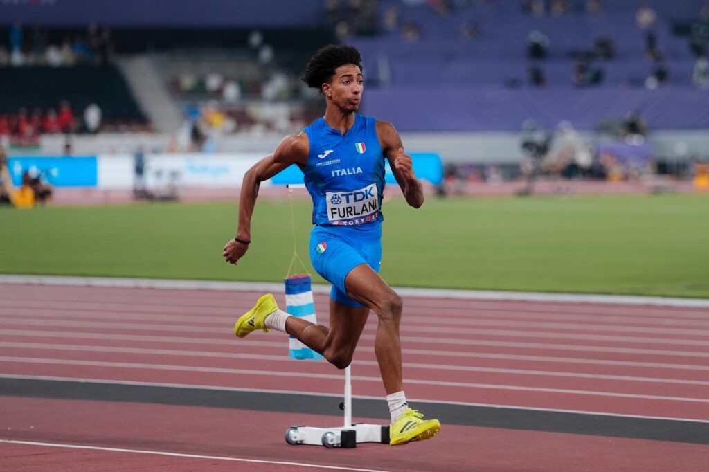 La corsa di mattia Furlani (foto Grana/Fidal)