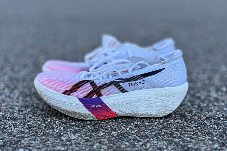 Asics Metaspeed Ray: recensione onesta della super leggera da gara Asics Metaspeed Ray