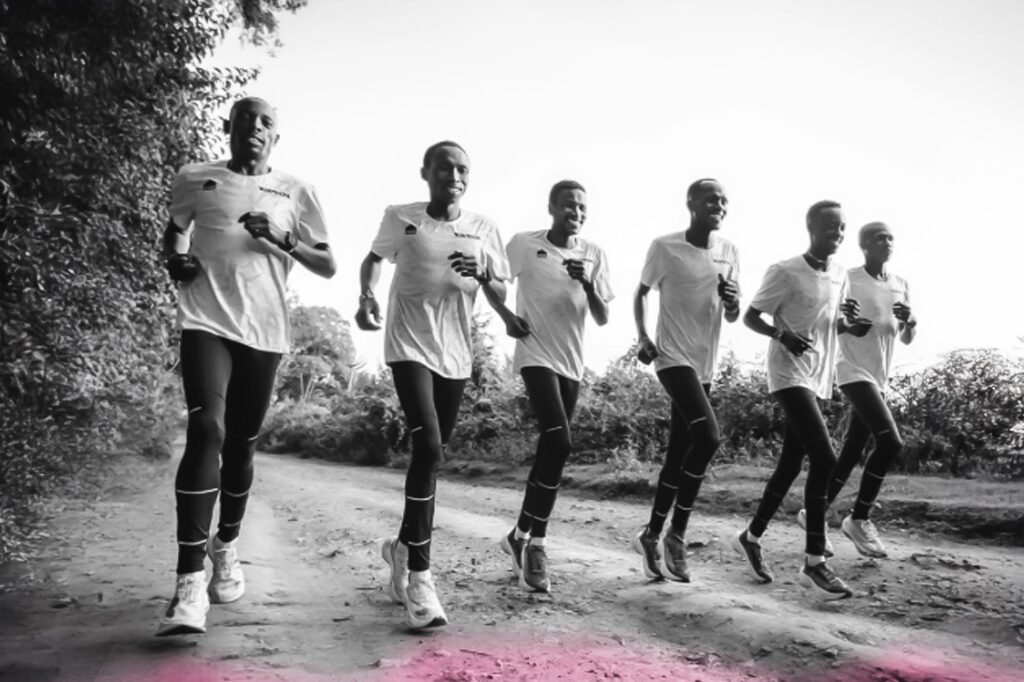 Il team Kiprun dell'Ekiden di Parigi (foto IG Kiprun)