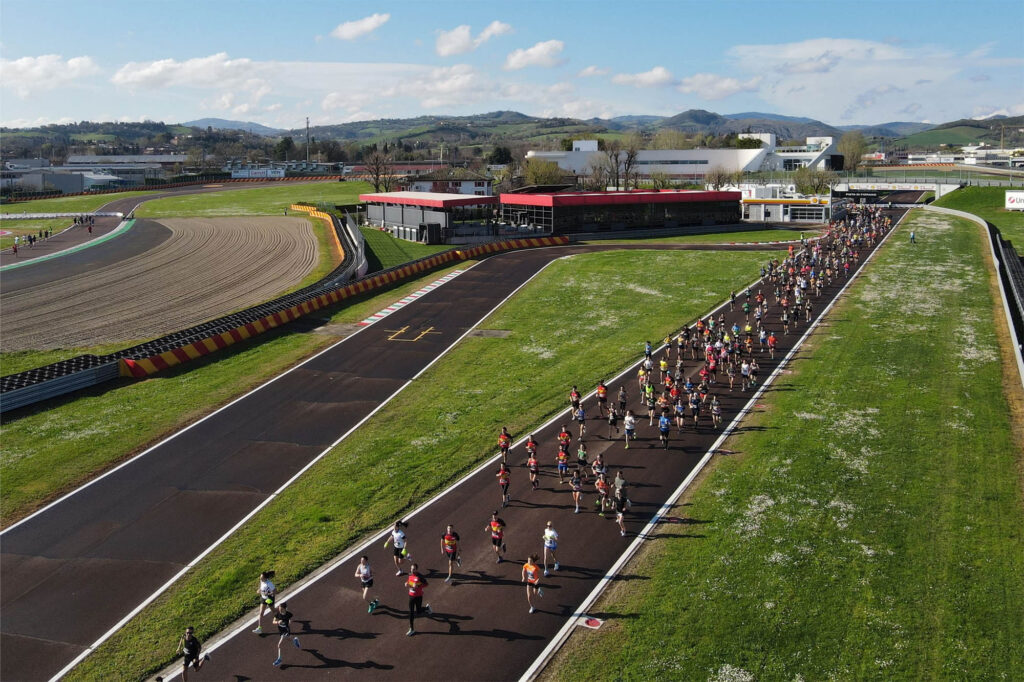 La Mezza Maratona d'Italia nel circuito di Fiorano (foto organizzazione)