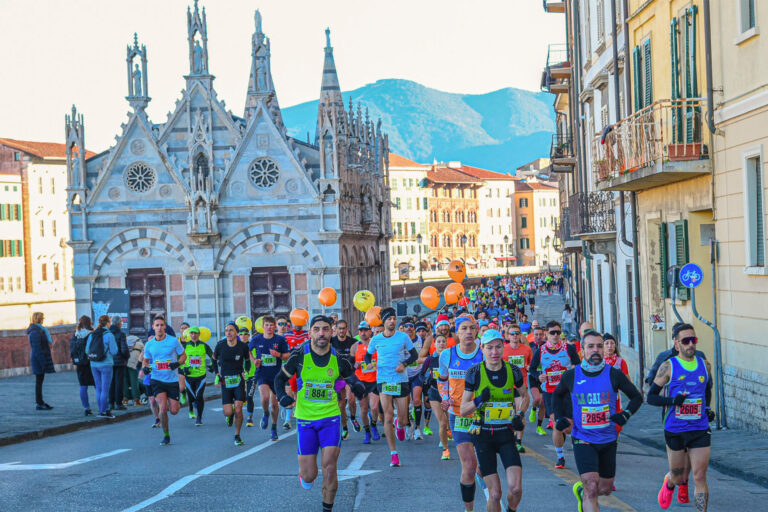 Maratona, ultima chiamata: domenica si corre a Pisa Foto Maratona di Pisa