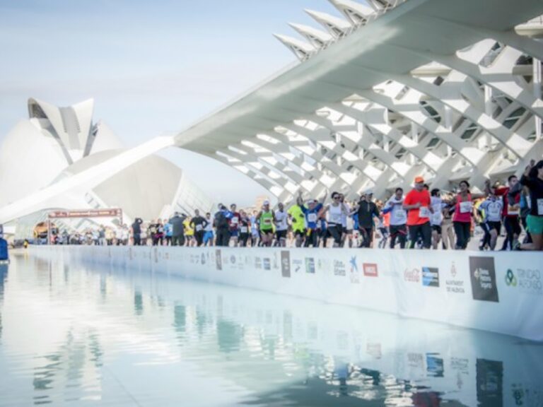 Maratona di Valencia (foto Andpallui, via Wikimedia Commons)