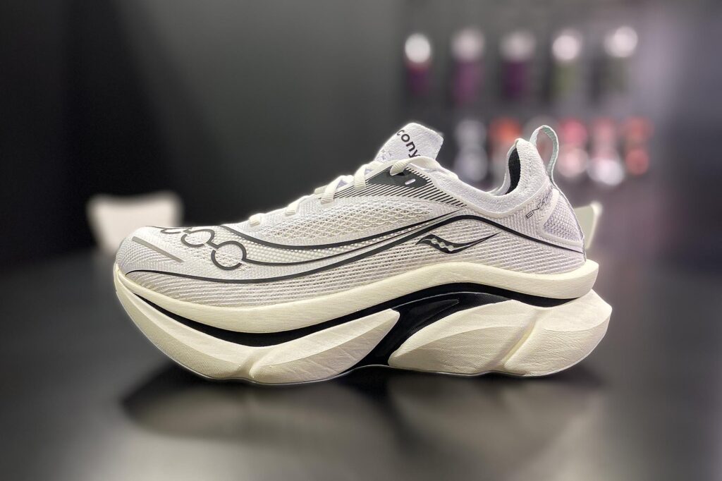 La nuova Saucony Endorphin Elite 3