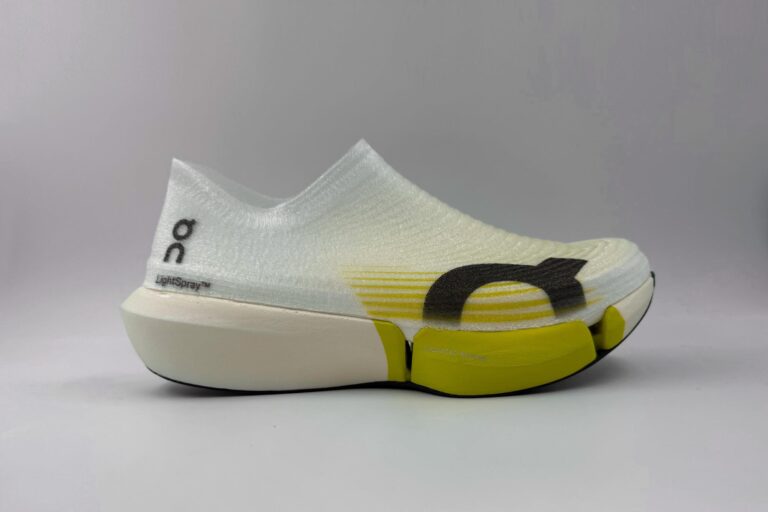 Il nuovo prototipo Cloudboom di On: senza “buchi” e in A-TPU? Il nuovo prototipo On Cloudboom Dev 5 (foto World Athletics)