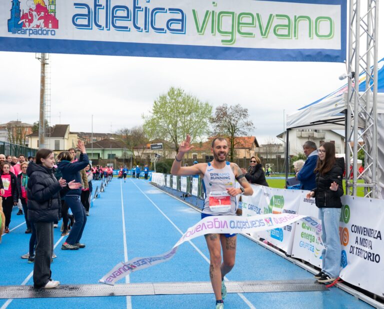 Poker alla Scarpa d’Oro di Vigevano per Andrea Soffientini Andrea Soffientini ha vinto la ventesima edizione della Scarpa d'Oro half Marathon di Vigevano (foto Scarpa d'Oro)
