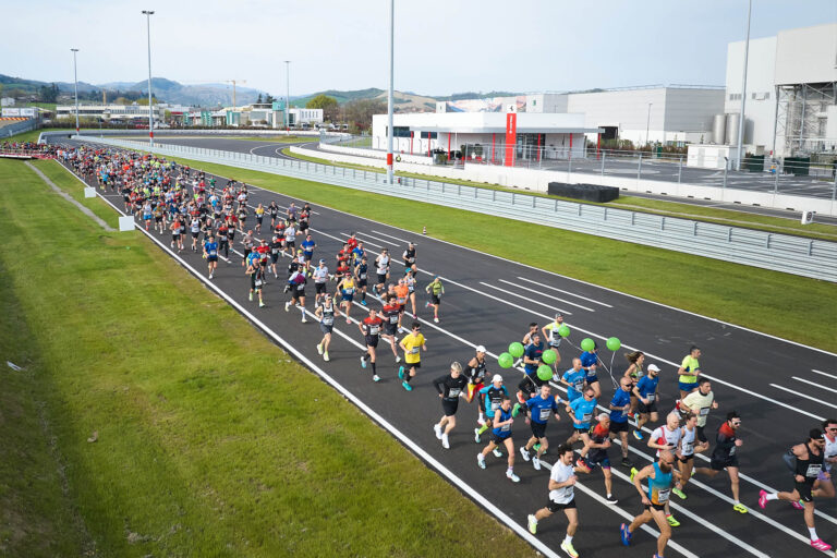 Mezza Maratona d’Italia 2026 – Memorial Enzo Ferrari: buona la seconda La Mezza Maratona d’Italia – Memorial Enzo Ferrari (foto LaPresse)