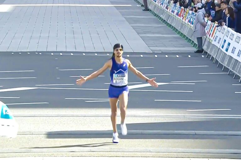 Capolavoro Iliass Aouani: nuovo record italiano di maratona in 2 ore e 4 minuti a Tokyo Iliass Aouani , nuovo primatista italiano di maratona a Tokyo 2026