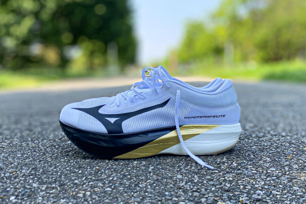 La nuova Mizuno Hyperwarp Elite