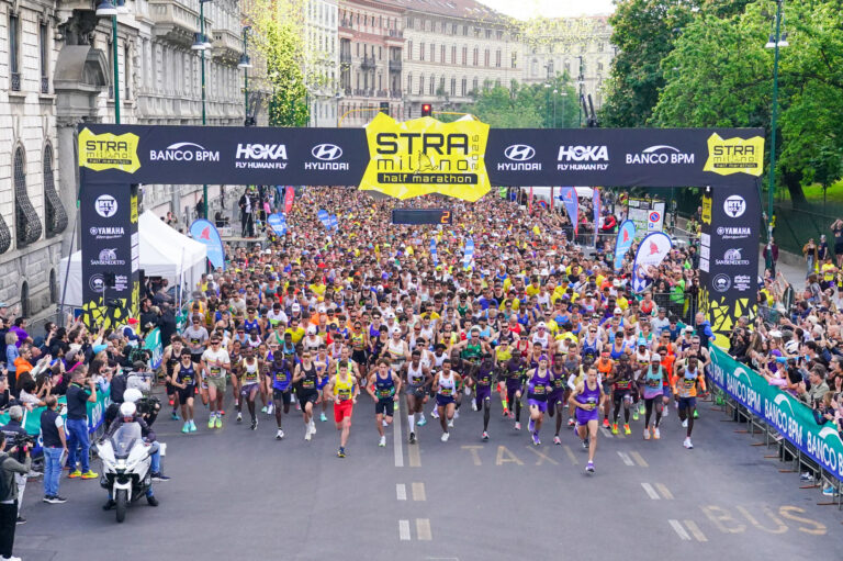 La partenza della Stramilano Half Marathon (foto Stramilano)