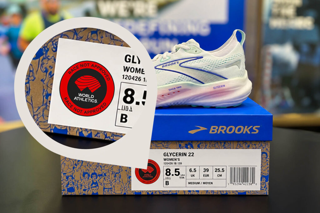 Un esempio di bollino WA per scarpe approvate e non approvate da World Athletics per le gare (immagine dimostrativa)