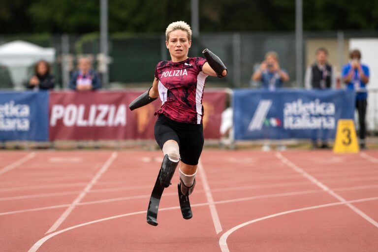 Bebe Vio: dallo scherma all’atletica, per vincere ancora Bebe Vio in pista (immagine AI)