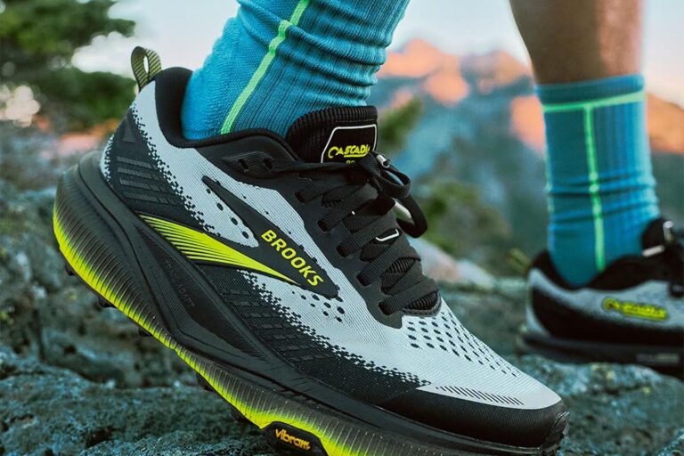 Brooks Cascadia 20: più grip, protezione e comfort per affrontare ogni sentiero La nuova Brooks Cascadia 20 (immagine Brooks)