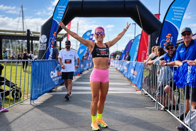 Ha corso 1000 ultramaratone in 1000 giorni: il record che sembrava impossibile Shannon-Leigh Litt (immagine FB)